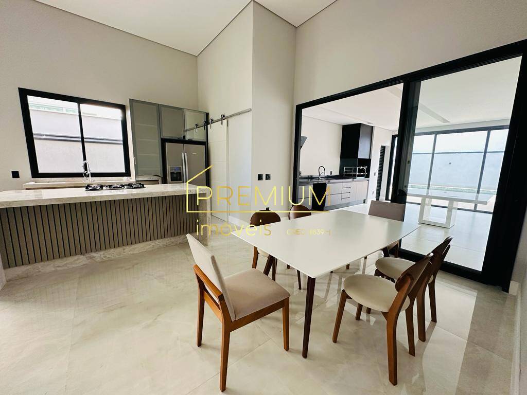 Casa à venda com 4 quartos, 284m² - Foto 14