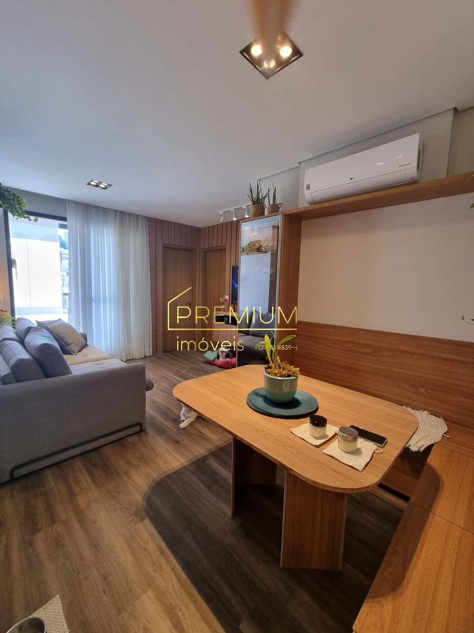 Apartamento à venda com 3 quartos, 74m² - Foto 1