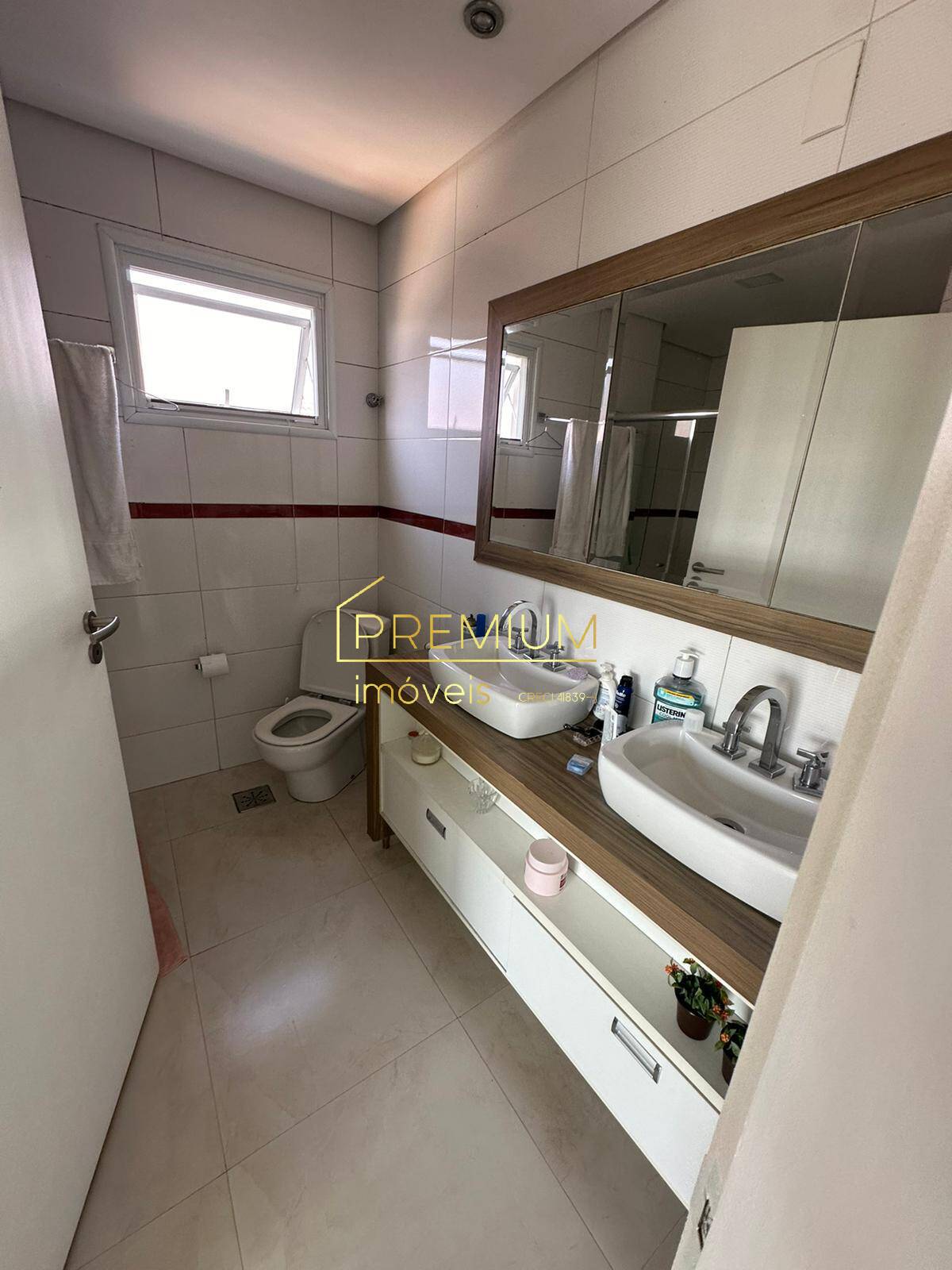 Casa para alugar com 4 quartos, 312m² - Foto 13