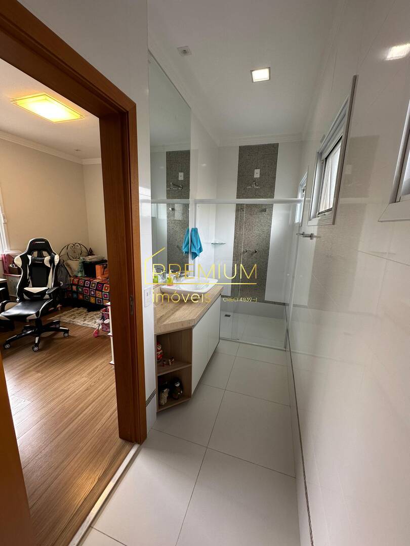 Casa para alugar com 4 quartos, 441m² - Foto 18